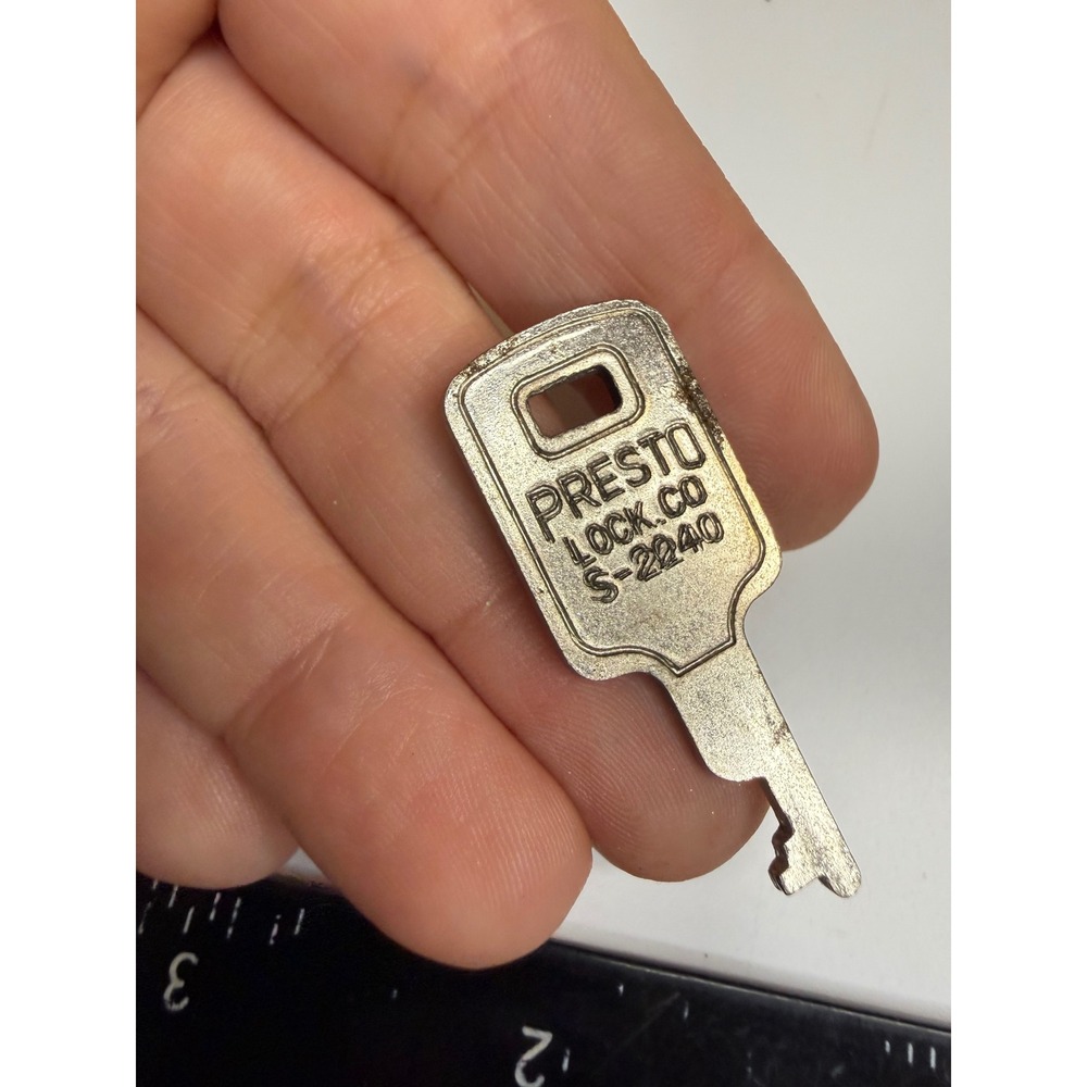 Presto Lock Co S-2240 Silver Tone Metal Luggage Briefcase Replacement Key